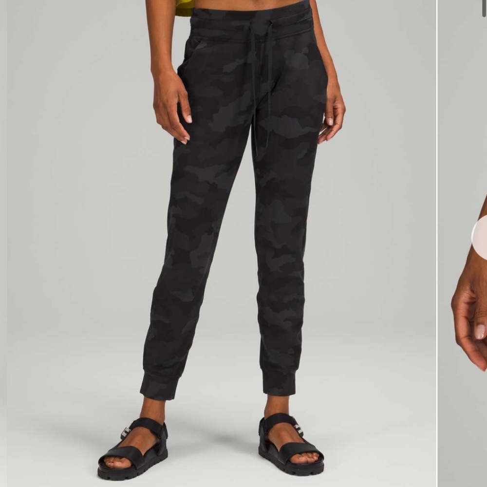 Lululemon Ready to Rulu Jogger 29"
Heritage 365 Camo Deep Coal Multi size:8